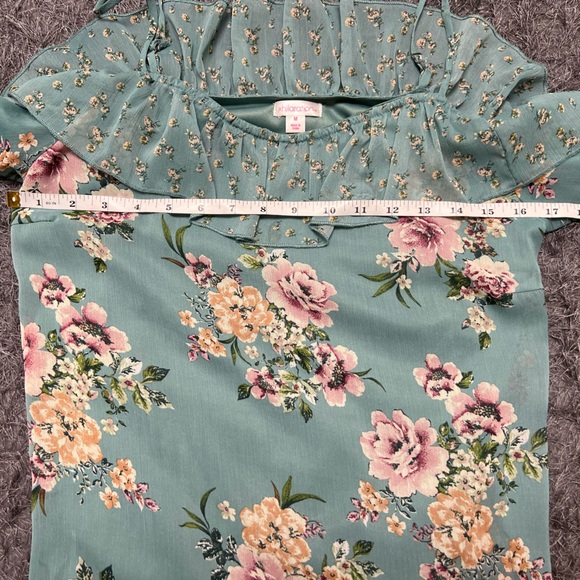 Floral Cold Shoulder Blouse! - Picture 12 of 15